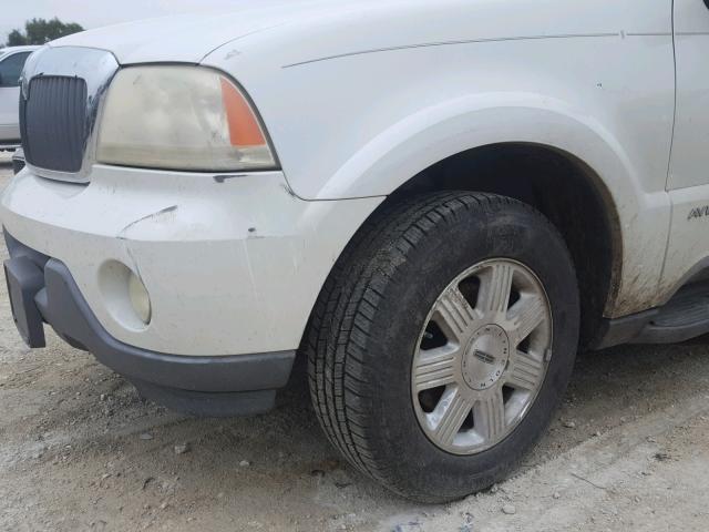 5LMEU88H54ZJ13391 - 2004 LINCOLN AVIATOR 白色 照片 9