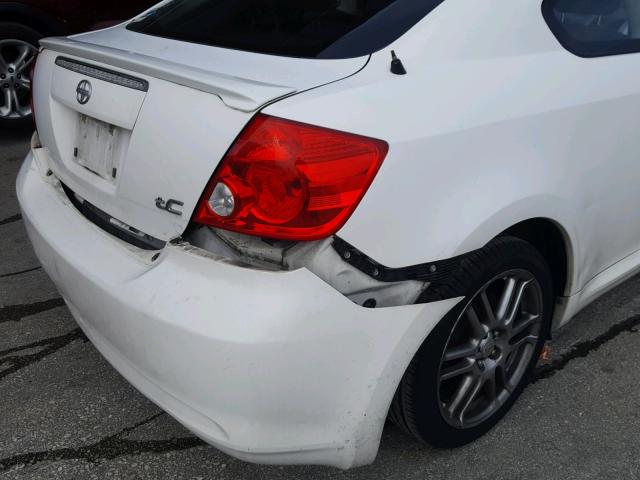 JTKDE177350046613 - 2005 TOYOTA SCION TC 白色 照片 9