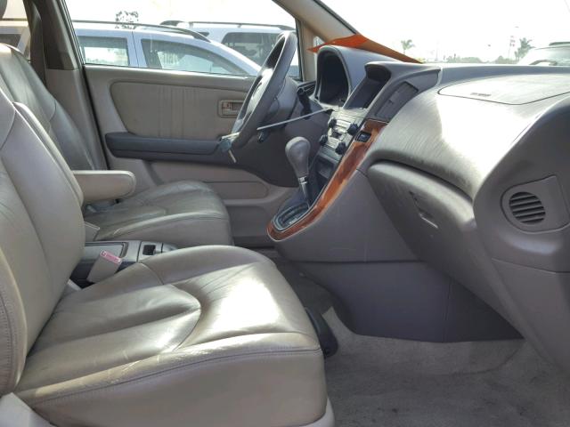 JT6HF10U4X0036043 - 1999 LEXUS RX 300 BEIGE photo 5