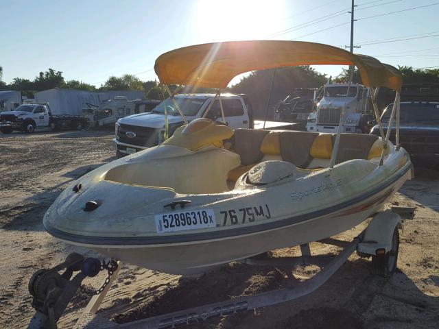 USCEC20772F303 - 2003 SEAD BOAT WHITE photo 2