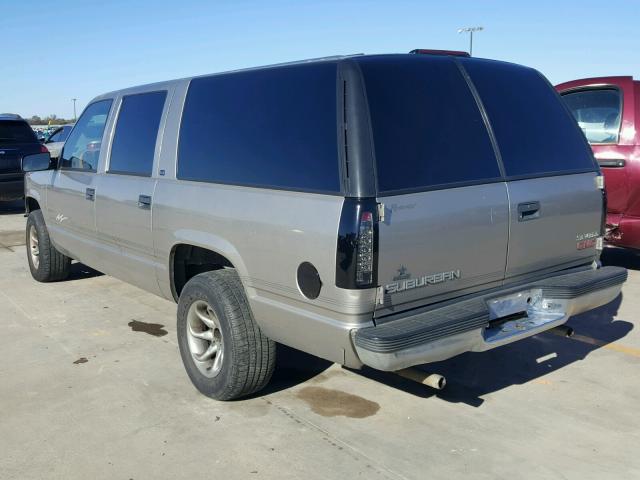 1GDEC16RXXJ788715 - 1999 GMC SUBURBAN C BEIGE photo 3