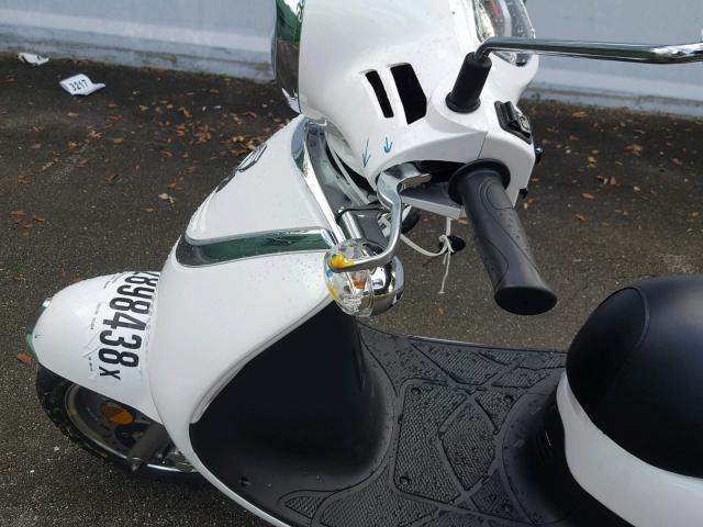 RFGBS1HE1JXAW1178 - 2018 SANY SCOOTER WHITE photo 10
