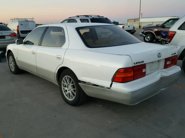 JT8BH28F3Y0175858 - 2000 LEXUS LS 400 WHITE photo 3