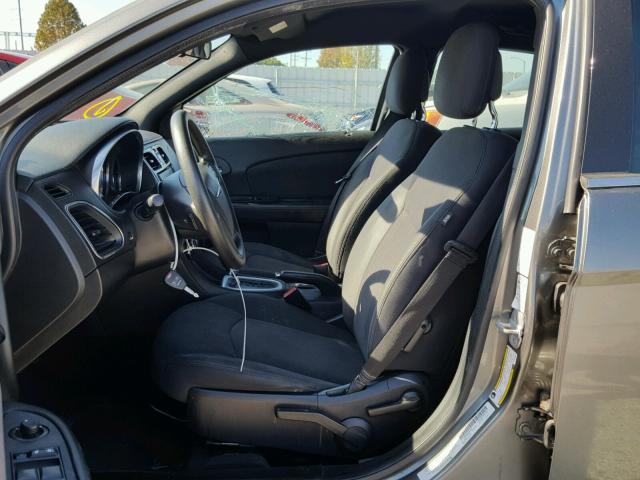 1C3CCBAB4CN320191 - 2012 CHRYSLER 200 LX GRAY photo 5