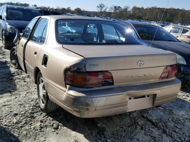 4T1BG12K0TU745316 - 1996 TOYOTA CAMRY DX GOLD photo 3