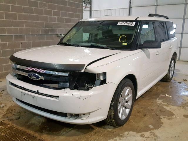 2FMDK51C89BA90491 - 2009 FORD FLEX SE WHITE photo 2