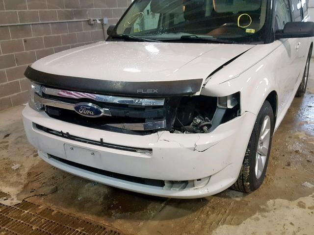 2FMDK51C89BA90491 - 2009 FORD FLEX SE WHITE photo 9