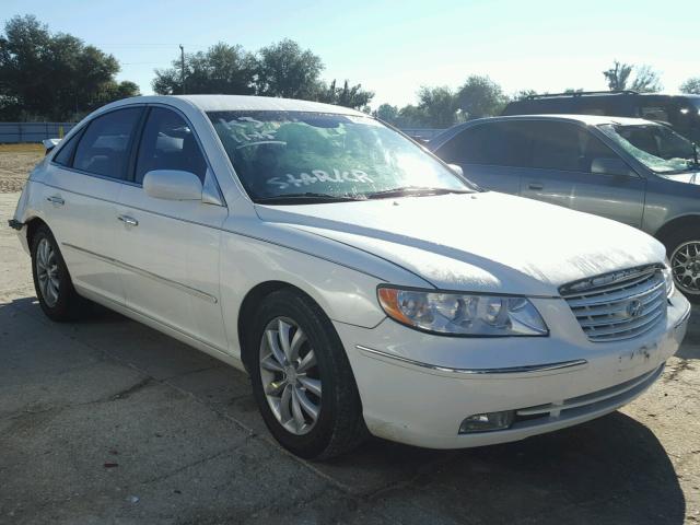 KMHFC46F76A044127 - 2006 HYUNDAI AZERA SE WHITE photo 1