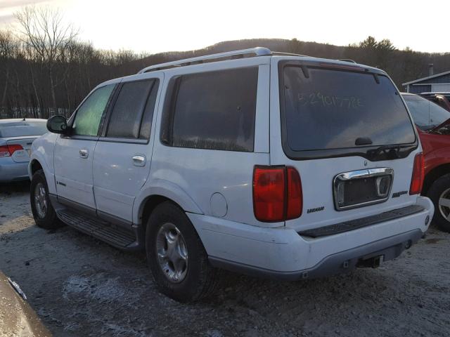 5LMFU28A01LJ03015 - 2001 LINCOLN NAVIGATOR Ақ фото 3