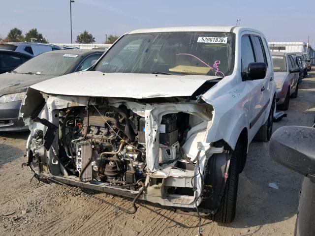 5FNYF4H29EB026913 - 2014 HONDA PILOT LX WHITE photo 2