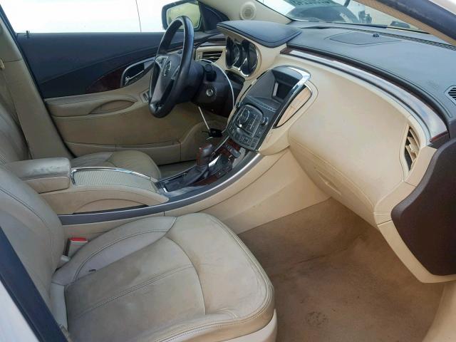 1G4GC5GD1BF299070 - 2011 BUICK LACROSSE C WHITE photo 5