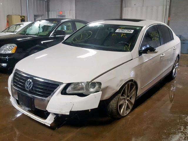 WVWJK7AN9AE078041 - 2010 VOLKSWAGEN PASSAT KOM WHITE photo 2