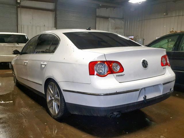 WVWJK7AN9AE078041 - 2010 VOLKSWAGEN PASSAT KOM WHITE photo 3