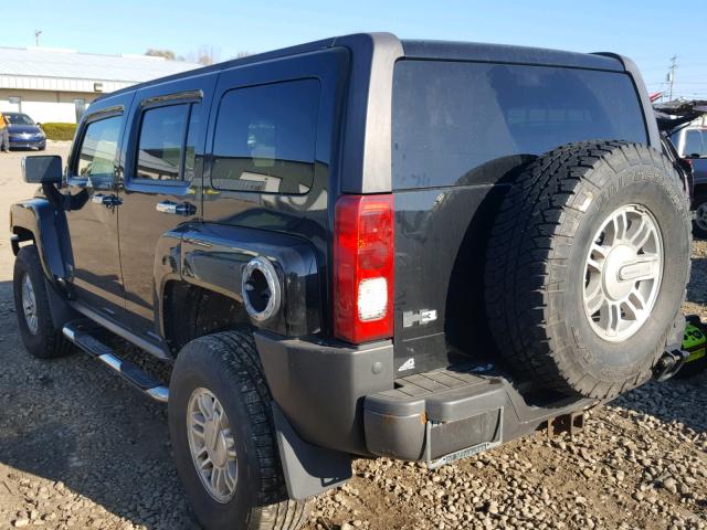 5GTDN136X68328926 - 2006 HUMMER H3 BLACK photo 3