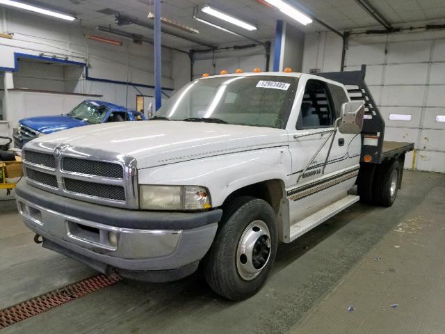 3B7MC33W3TM159204 - 1996 DODGE RAM 3500 WHITE photo 2