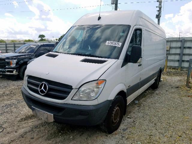 WD3PE8CC6B5527853 - 2011 MERCEDES-BENZ SPRINTER 2 WHITE photo 2