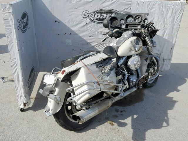 1HD1FCW112Y606656 - 2002 HARLEY-DAVIDSON FLHTCUI WHITE photo 4