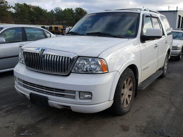 5LMFU28R14LJ31481 - 2004 LINCOLN NAVIGATOR Ақ фото 2