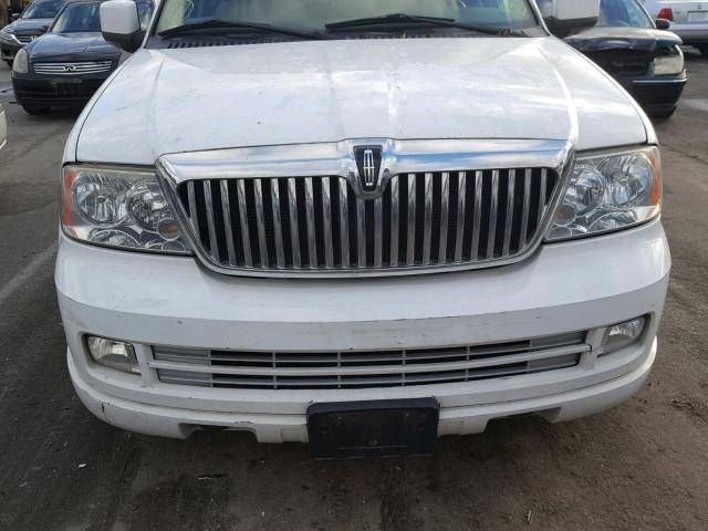 5LMFU28R14LJ31481 - 2004 LINCOLN NAVIGATOR Ақ фото 7