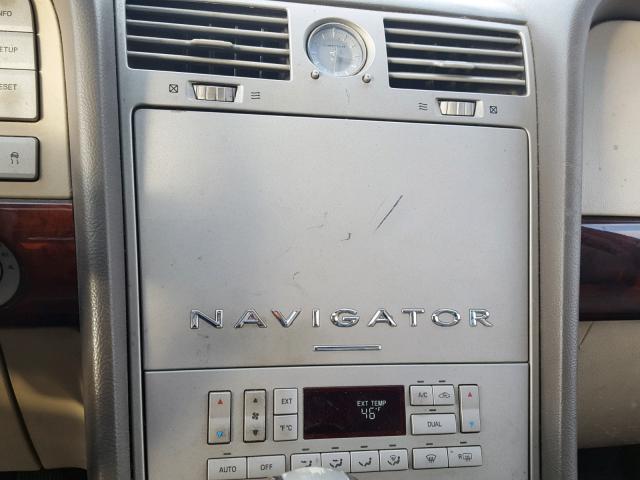 5LMFU28R14LJ31481 - 2004 LINCOLN NAVIGATOR Ақ фото 9