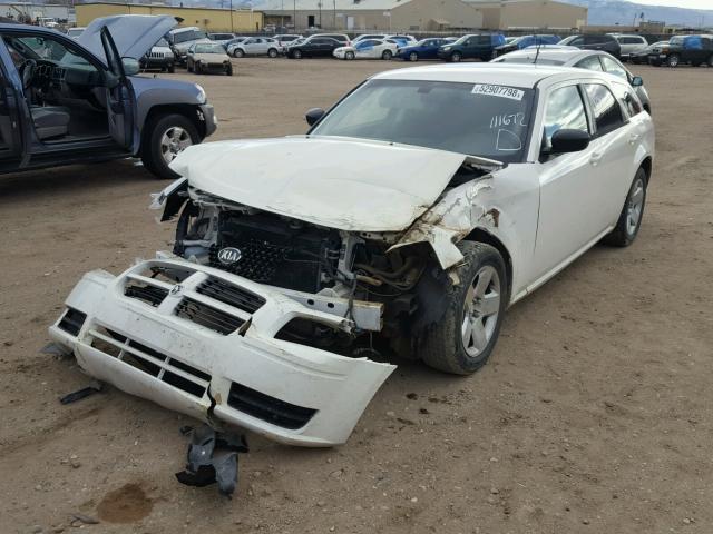 2D4FV47T38H111672 - 2008 DODGE MAGNUM WHITE photo 2