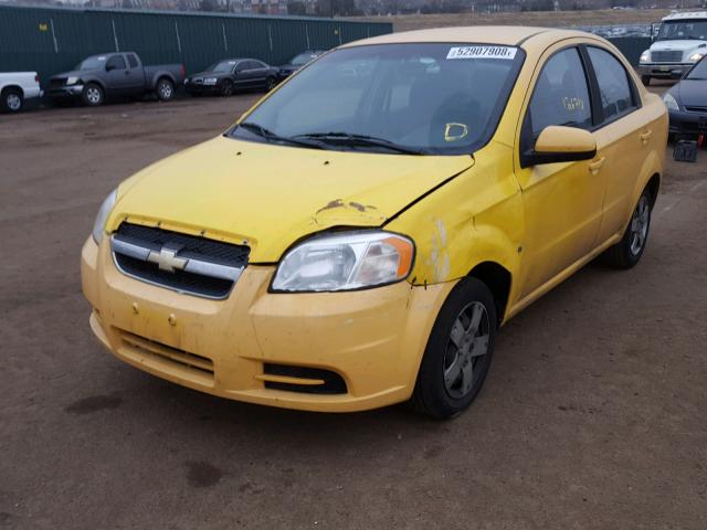 KL1TD56E39B308385 - 2009 CHEVROLET AVEO LS YELLOW photo 2