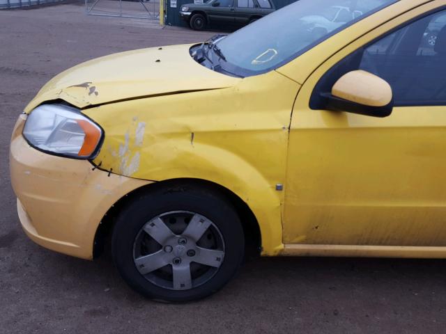 KL1TD56E39B308385 - 2009 CHEVROLET AVEO LS YELLOW photo 9