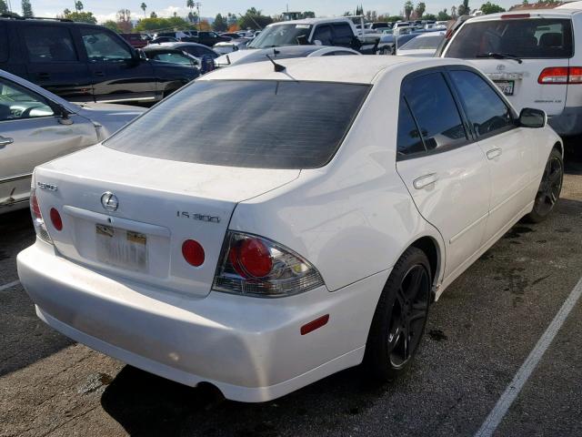 JTHBD182310031008 - 2001 LEXUS IS 300 WHITE photo 4