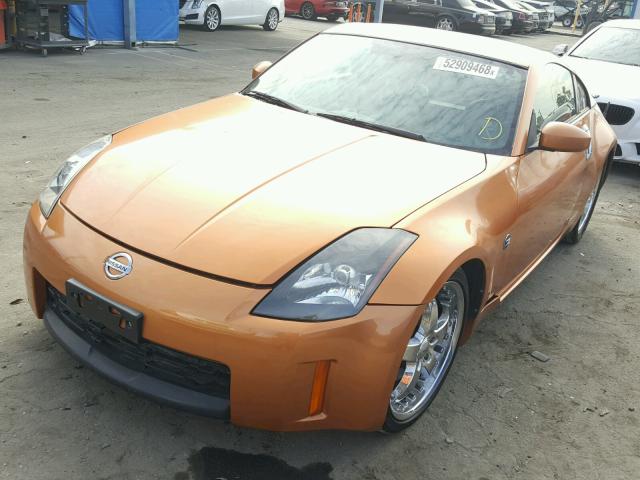 JN1AZ34D43T111293 - 2003 NISSAN 350Z COUPE ORANGE photo 2