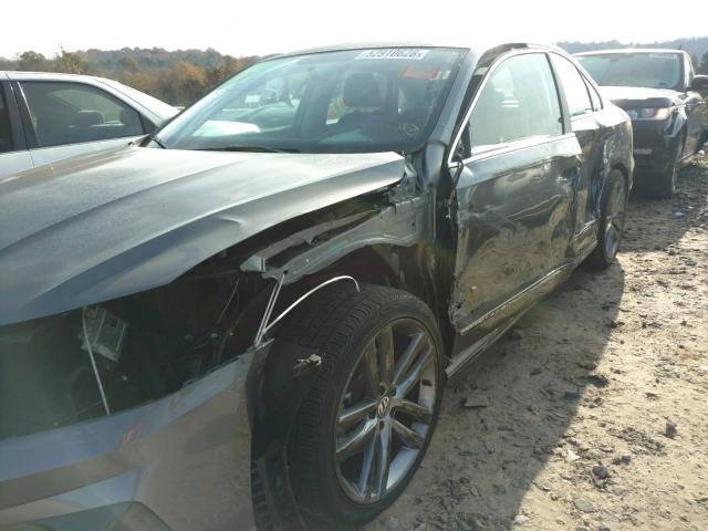 1VWDT7A38HC039257 - 2017 VOLKSWAGEN PASSAT R-L GRAY photo 9