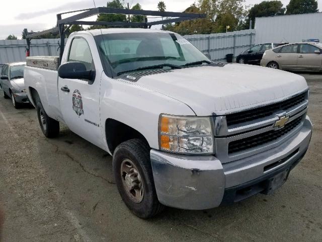 1GCHC24K28E165693 - 2008 CHEVROLET SILVERADO WHITE photo 1