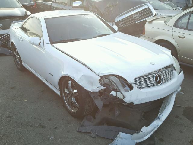 WDBKK65F01F175753 - 2001 MERCEDES-BENZ SLK 320 WHITE photo 1