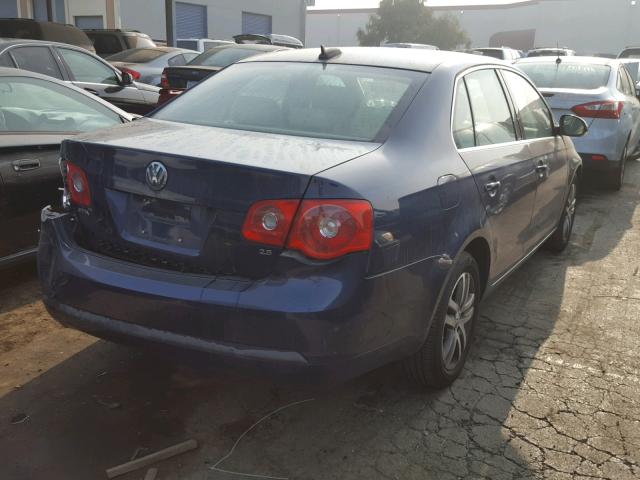 3VWSG71KX6M770061 - 2006 VOLKSWAGEN JETTA 2.5 BLUE photo 4