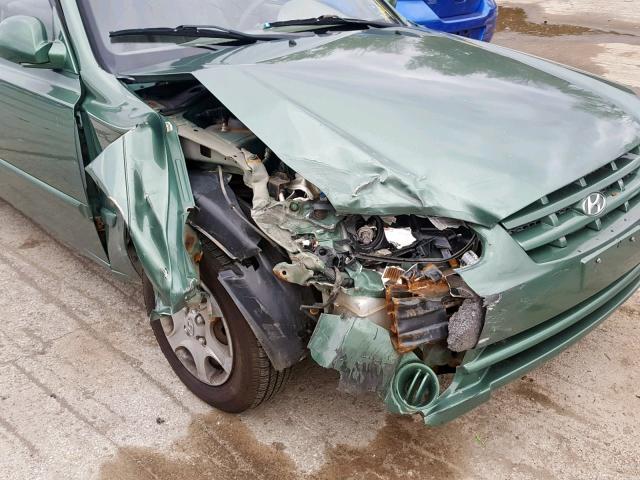 KMHCG45C95U664313 - 2005 HYUNDAI ACCENT GL GREEN photo 9