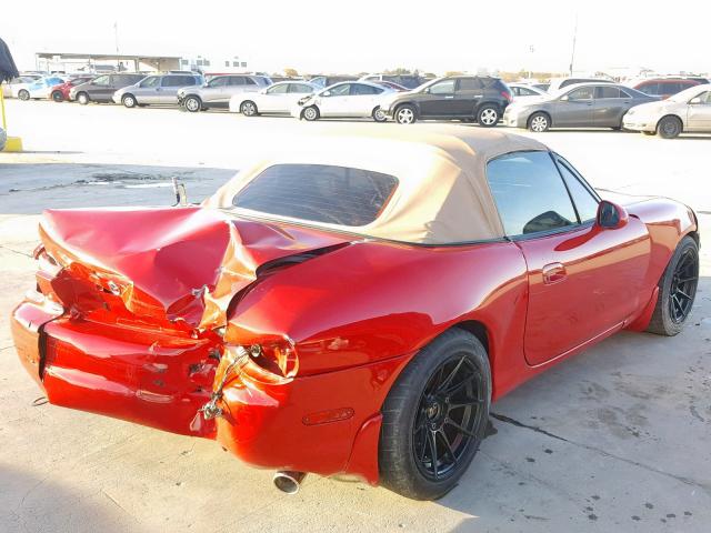 JM1NB353820221563 - 2002 MAZDA MX-5 MIATA RED photo 4