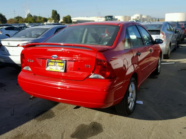 1FAFP38Z04W153836 - 2004 FORD FOCUS ZTS RED photo 4