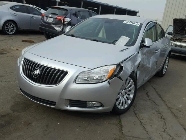 2G4GS5EV7C9215746 - 2012 BUICK REGAL PREM SILVER photo 2