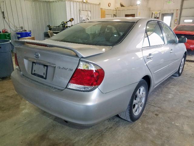 4T1BE32K35U966896 - 2005 TOYOTA CAMRY LE SILVER photo 4