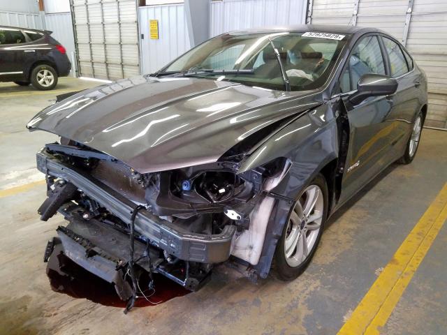 3FA6P0LU9JR169168 - 2018 FORD FUSION SE GRAY photo 2