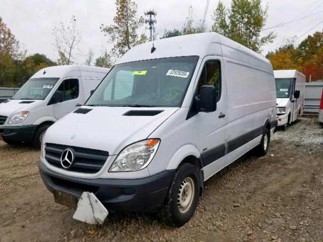 WD3PE8CB1B5602305 - 2011 MERCEDES-BENZ SPRINTER 2 WHITE photo 2