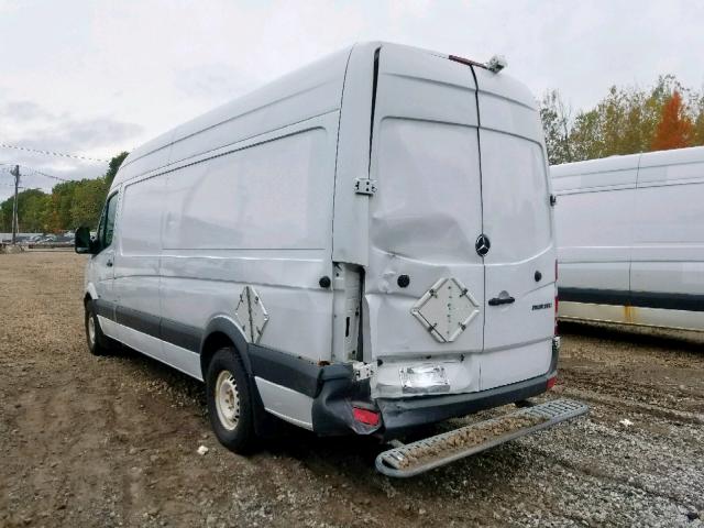 WD3PE8CB1B5602305 - 2011 MERCEDES-BENZ SPRINTER 2 WHITE photo 3