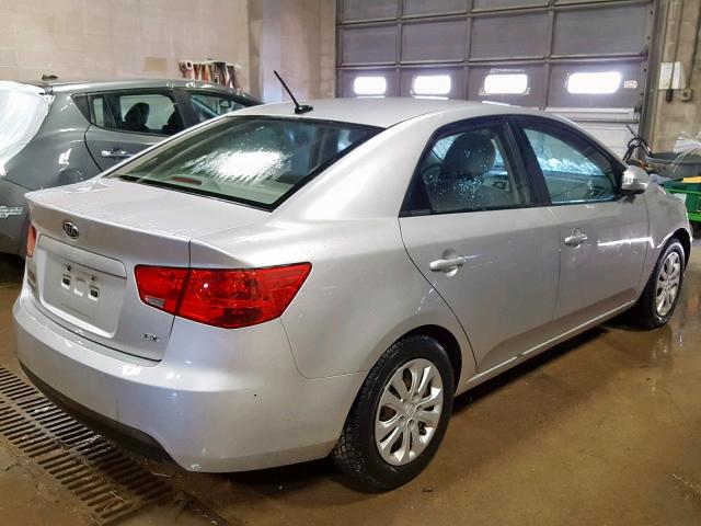 KNAFU4A22A5880500 - 2010 KIA FORTE EX SILVER photo 4