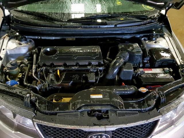 KNAFU4A22A5880500 - 2010 KIA FORTE EX SILVER photo 7