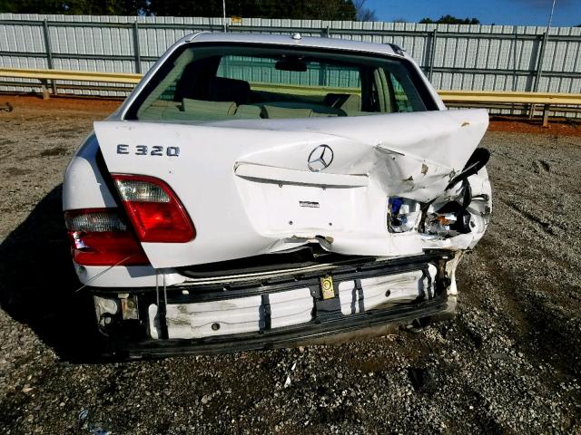 WDBJF65J6YB137823 - 2000 MERCEDES-BENZ E 320 WHITE photo 9