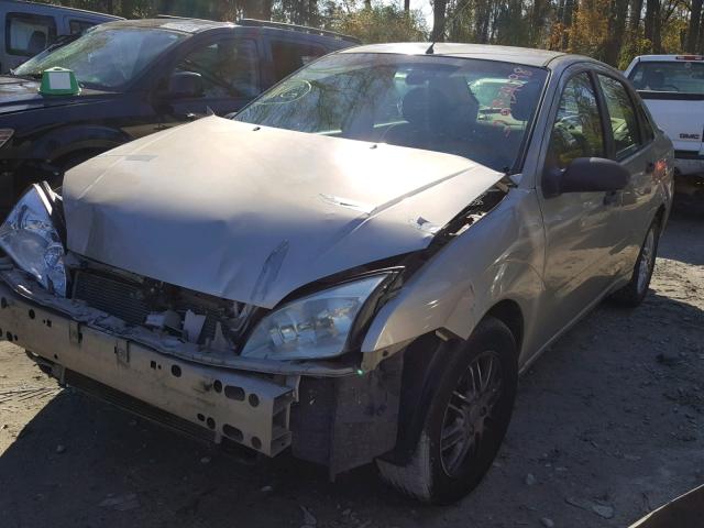 1FAFP34N46W148709 - 2006 FORD FOCUS ZX4 TAN photo 2