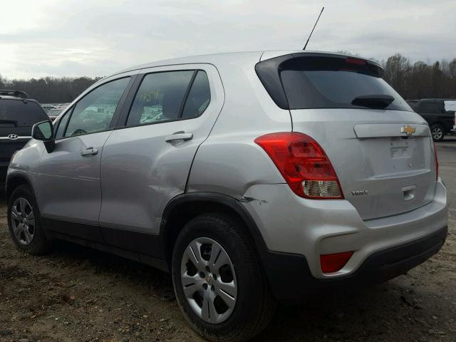 3GNCJKSB3KL121316 - 2019 CHEVROLET TRAX LS SILVER photo 3