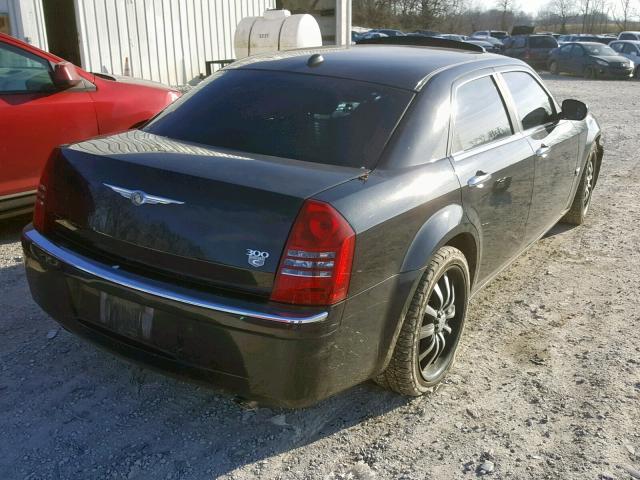 2C3LA63H76H230304 - 2006 CHRYSLER 300C BLACK photo 4