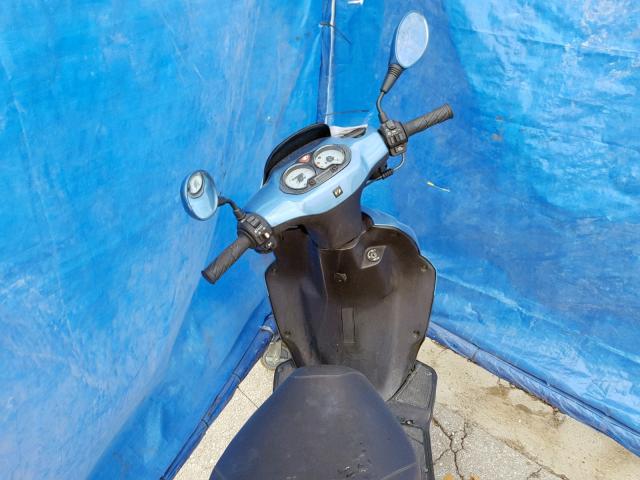 5KMMSG1T055119275 - 2007 VESPA SCOOTER BLUE photo 5