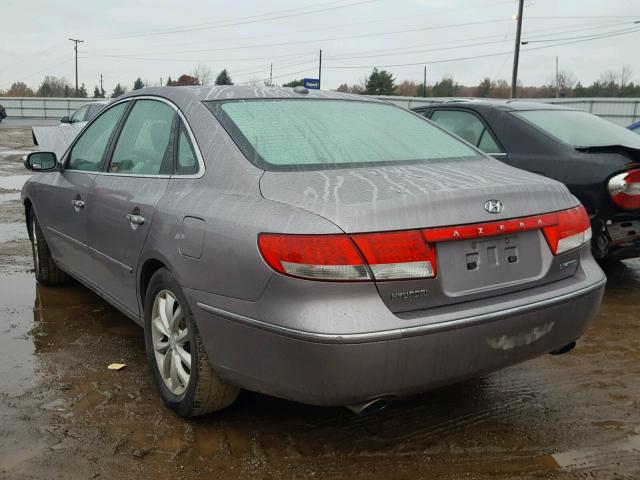 KMHFC46F98A257924 - 2008 HYUNDAI AZERA SE GRAY photo 3