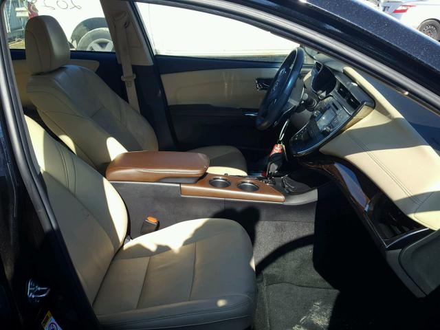 4T1BK1EB7FU184627 - 2015 TOYOTA AVALON XLE WHITE photo 5